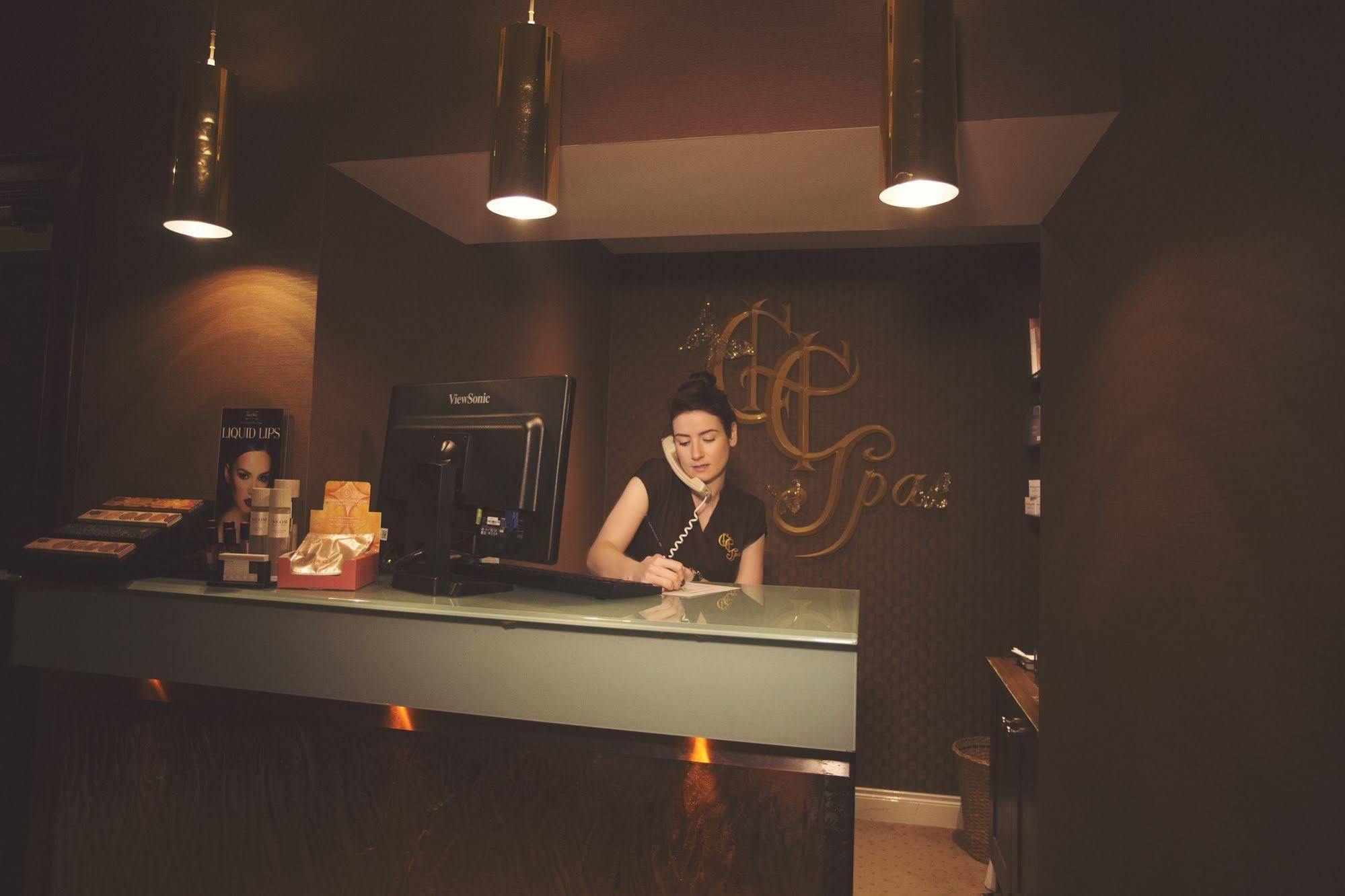 Canal Court Newry Extérieur photo