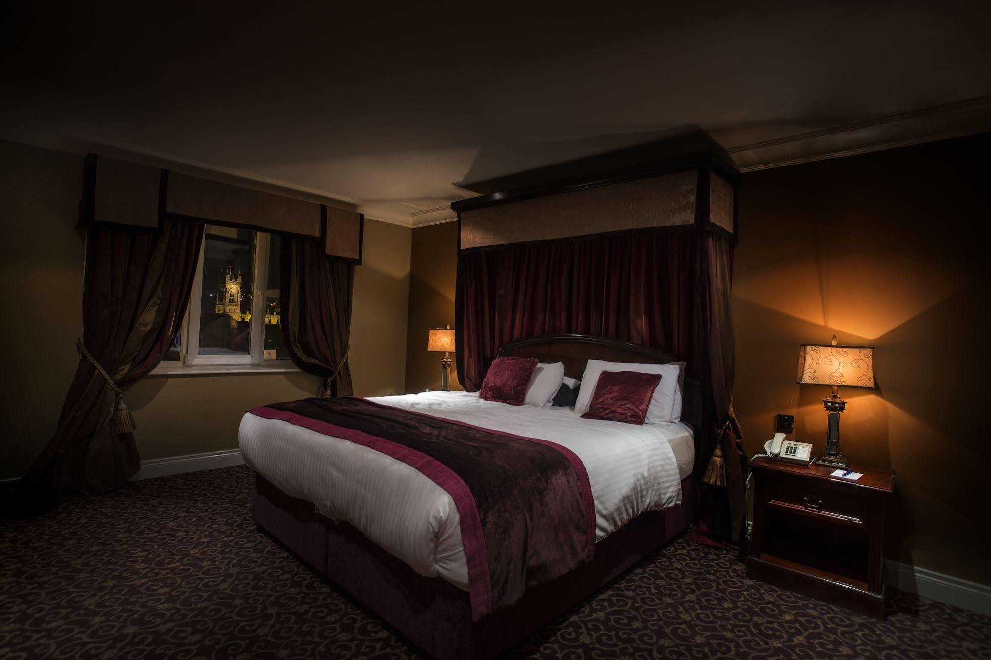 Canal Court Newry Extérieur photo