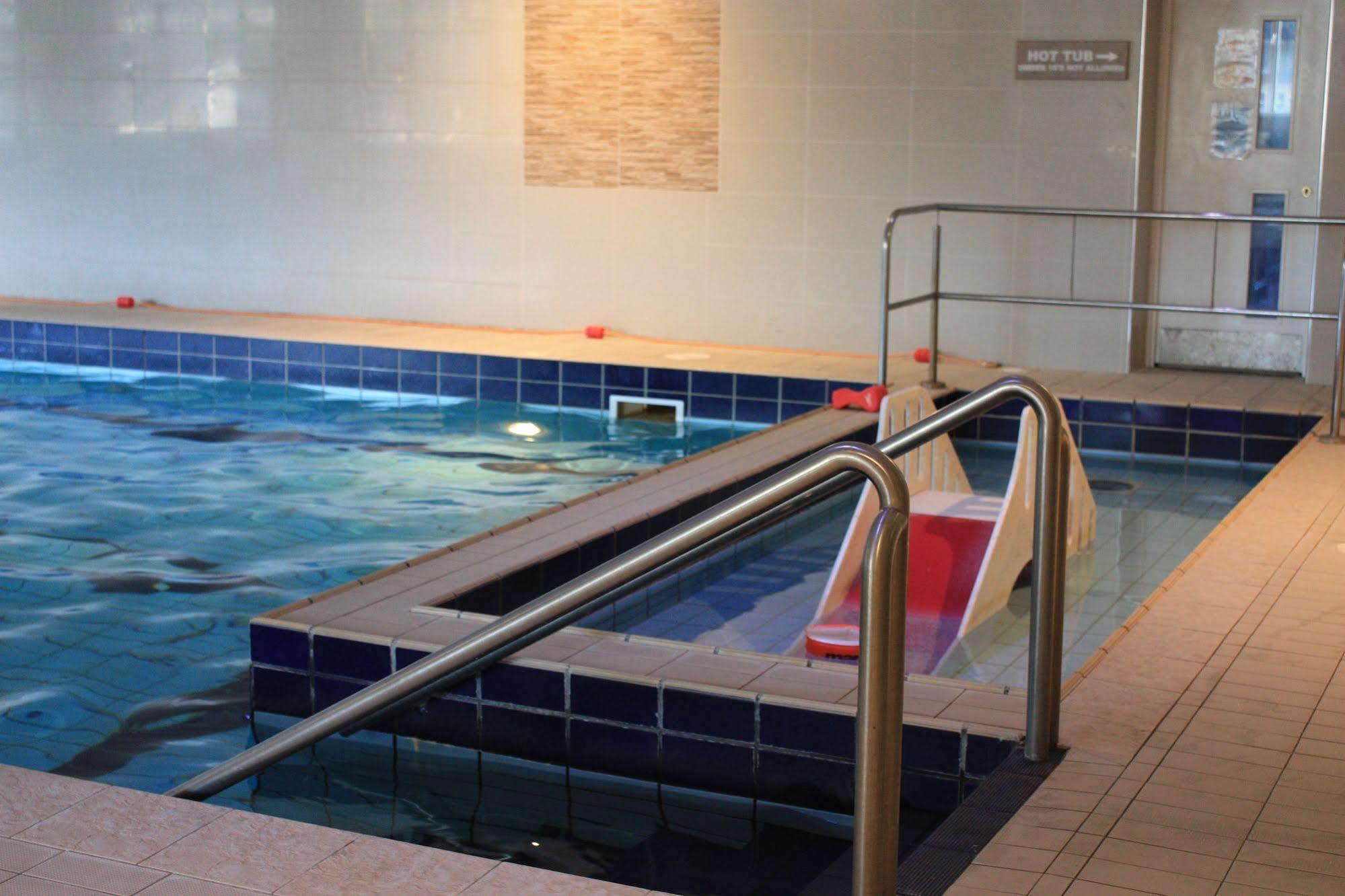 Canal Court Newry Extérieur photo